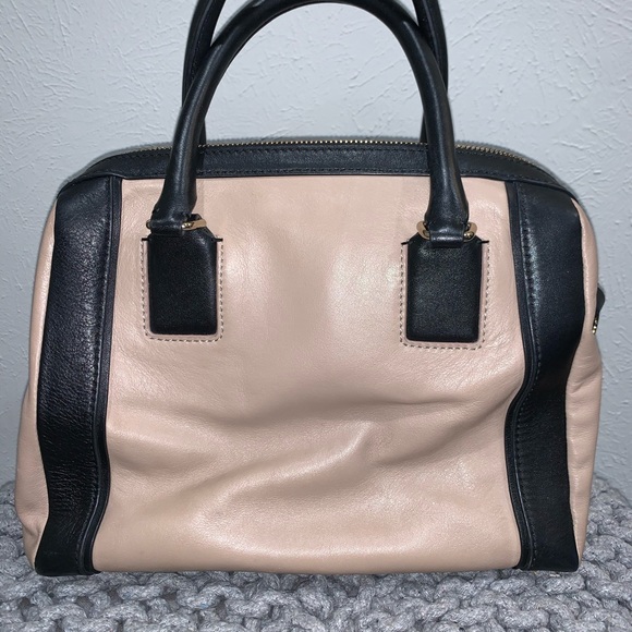 🍀EUC Kate Spade Taupe/Black Duffel style purse - Picture 6 of 7